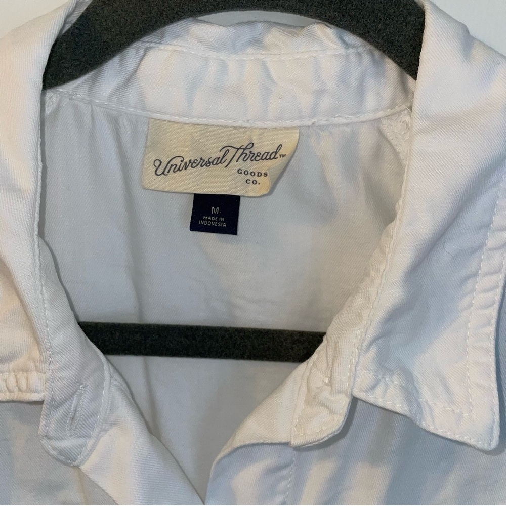 Universal Thread Raglan Button Down - Picture 2 of 6